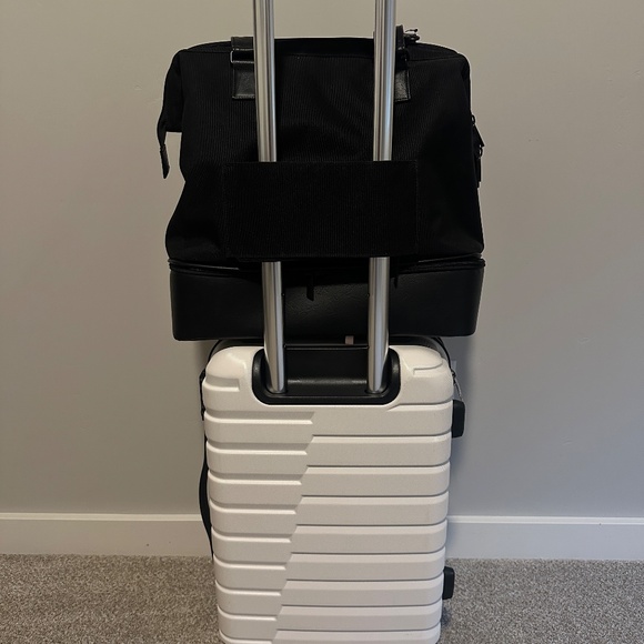 Beis Mini Weekender - Picture 3 of 4